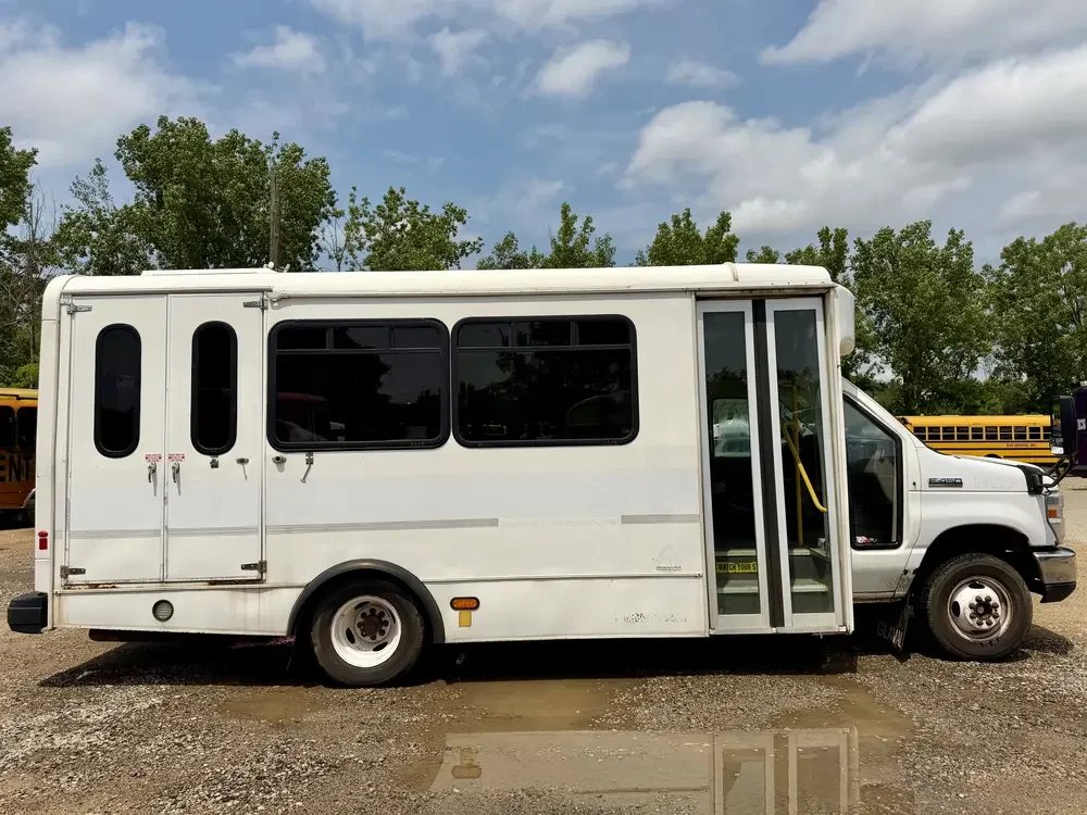 2015 Ford Shuttle Bus #2084 for sale in St Paul MN - photo 6
