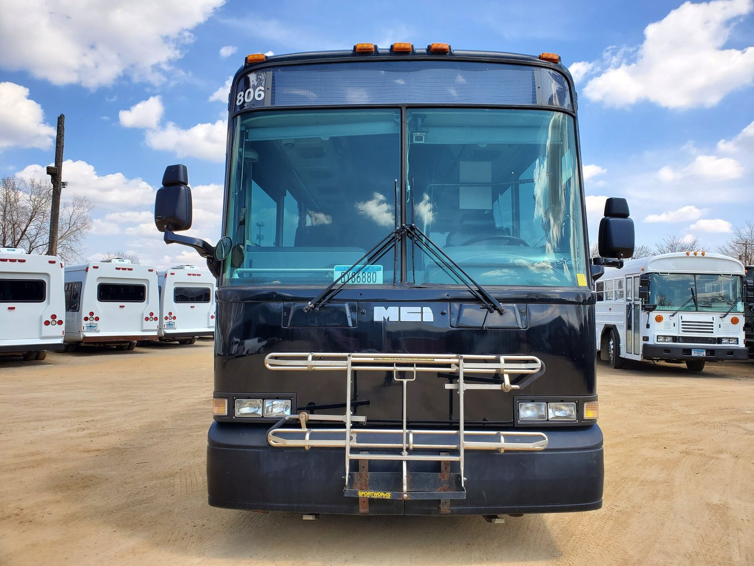 2000 MCI Coach Bus for sale in St Paul MN - photo 2
