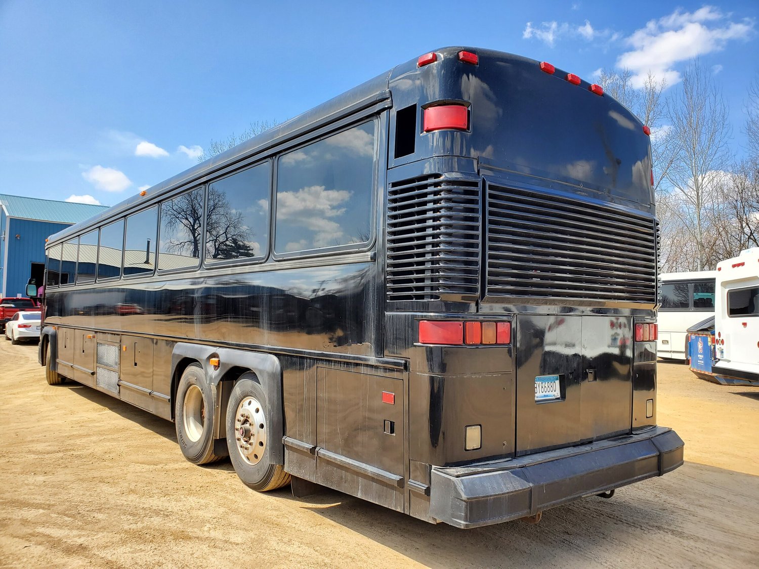 2000 MCI Coach Bus for sale in St Paul MN - photo 4