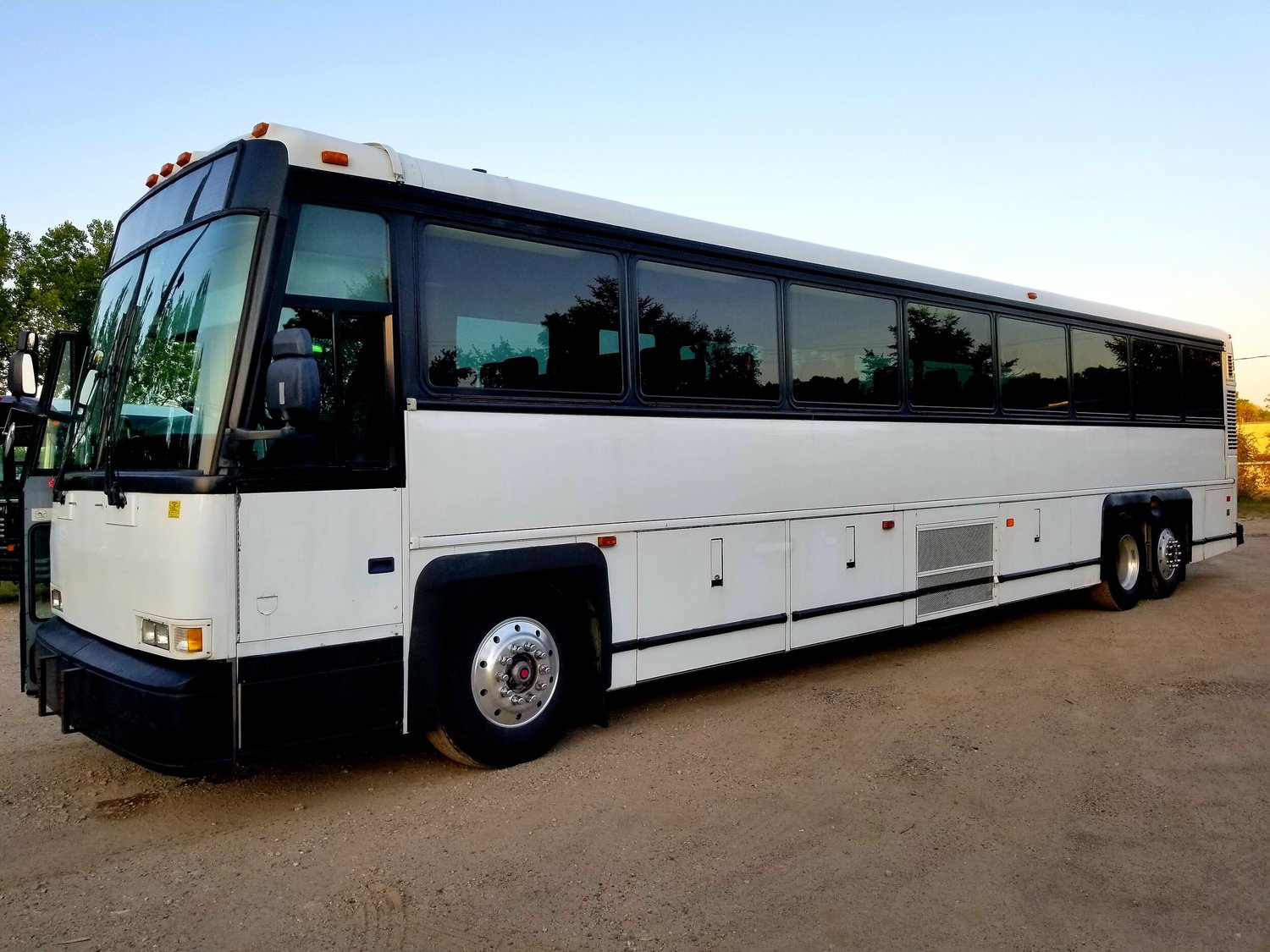 2004 MCI Coach Bus for sale in St Paul MN - photo 3
