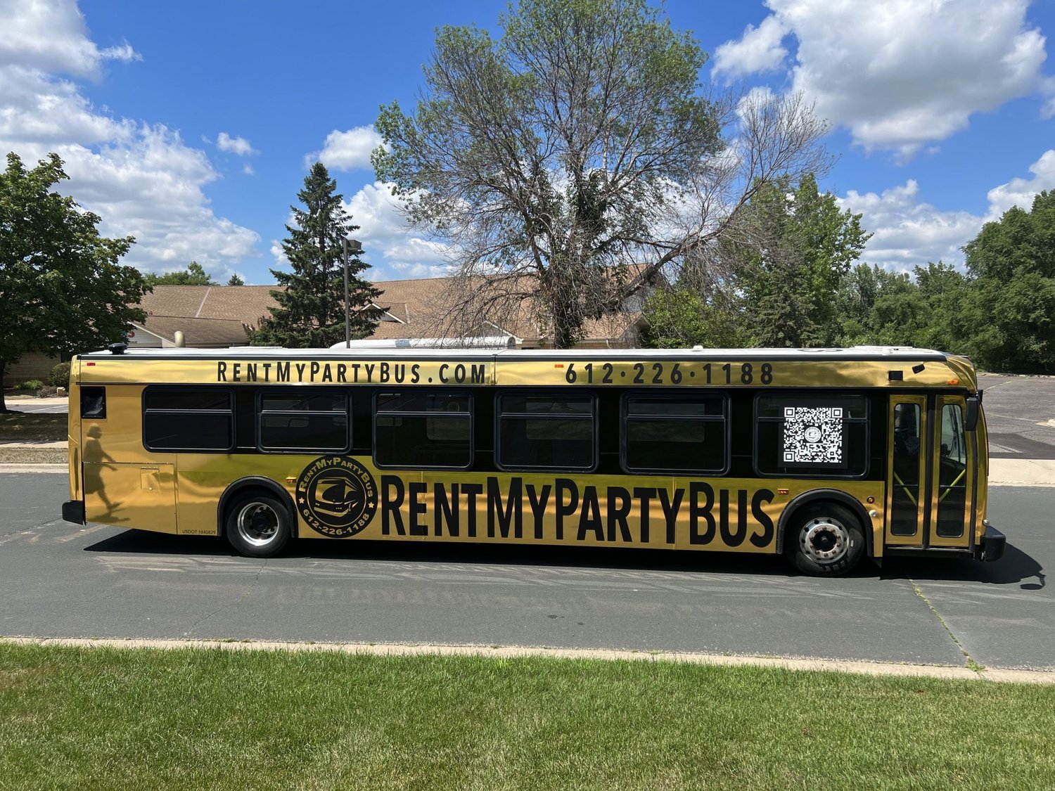Gold Party Bus for sale in St Paul MN - photo 5